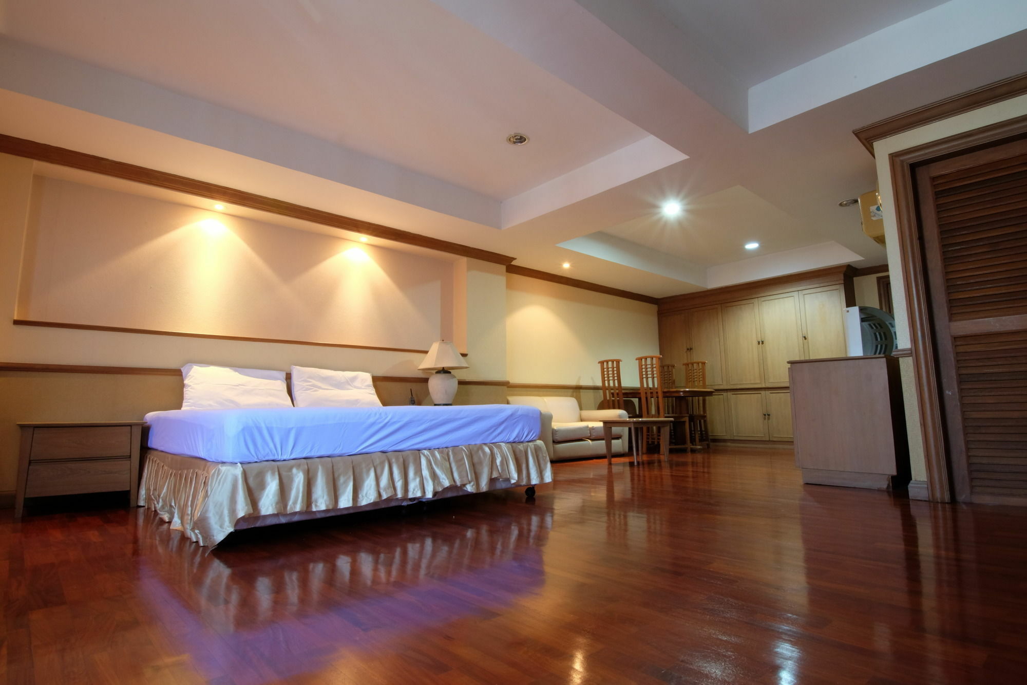 Alameda Suites Hotel Bangkok Ngoại thất bức ảnh